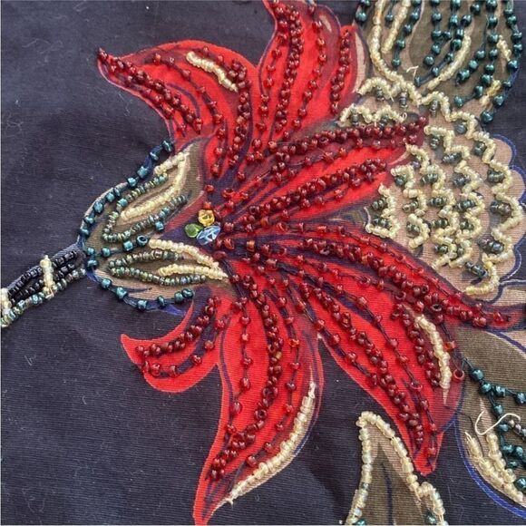 Dolce Apparel Floral Embroidered / embellished Skirt - Black and Red, L - Picture 3 of 8